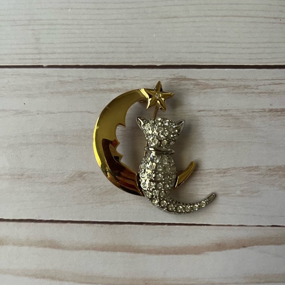 Set of 7 Vintage and vintage Style Brooches - Picture 4 of 15